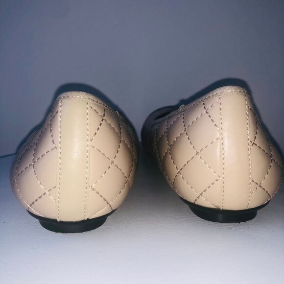 Like New - Vaneli Flats Serene Pudding Nappa Size 10 - Picture 10 of 16